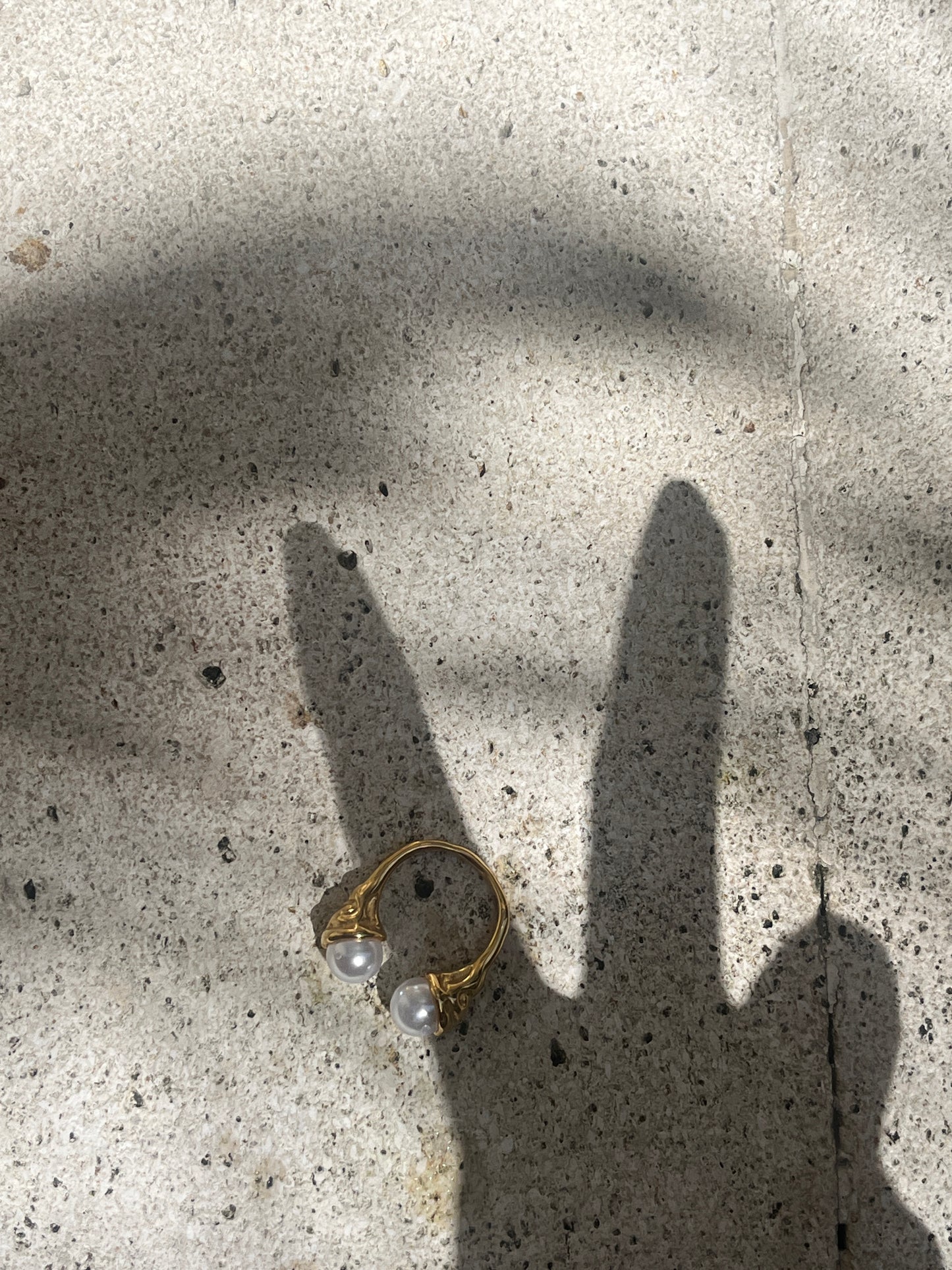 GOLDEN AURA