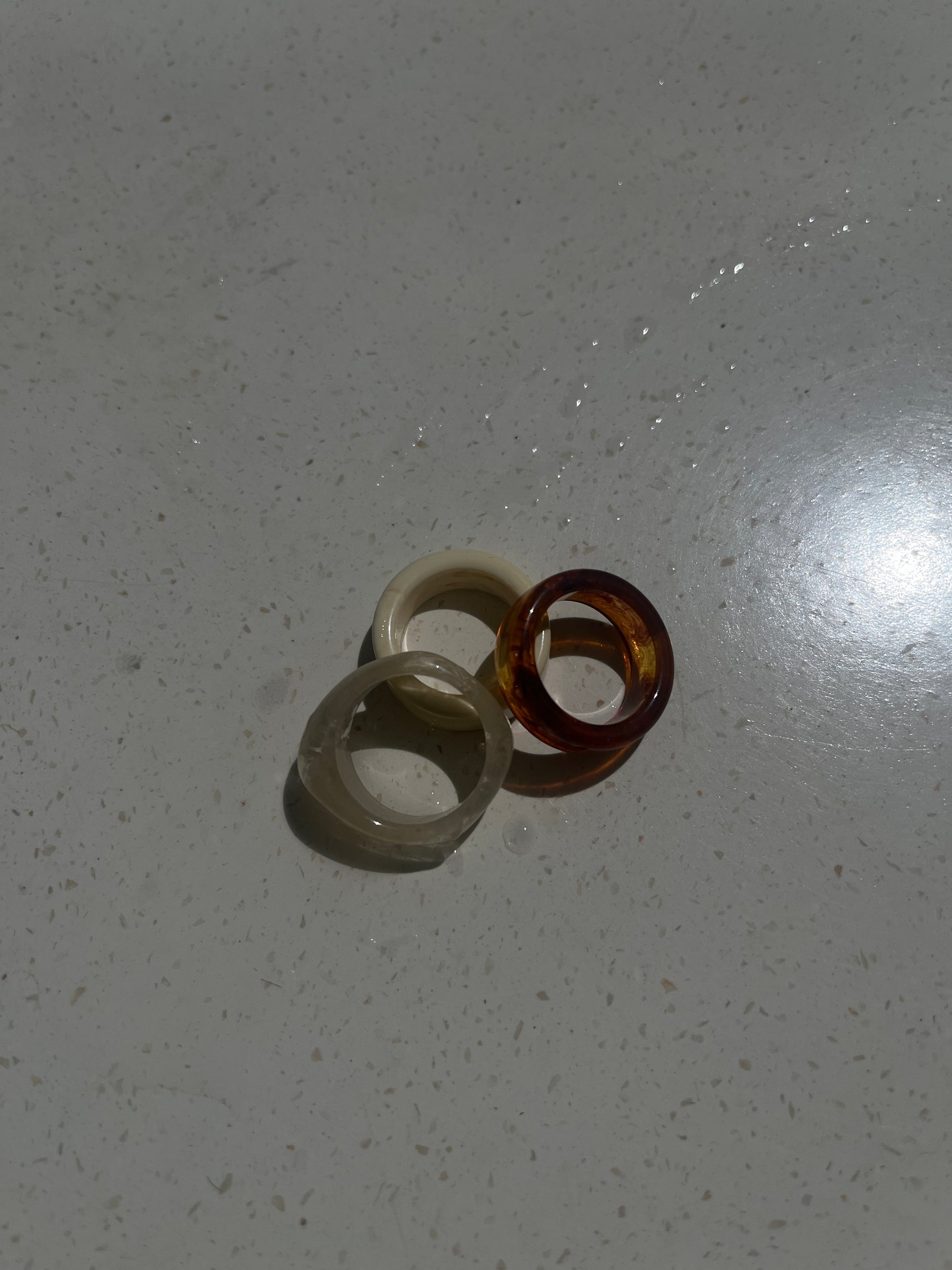 Resin honey ring
